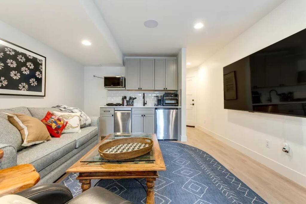 Brand New Two Room Apartment Building On A Park Denver Luaran gambar