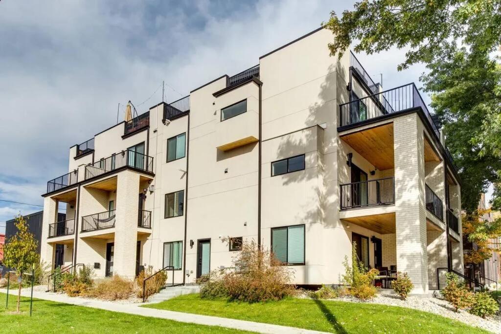 Brand New Two Room Apartment Building On A Park Denver Luaran gambar
